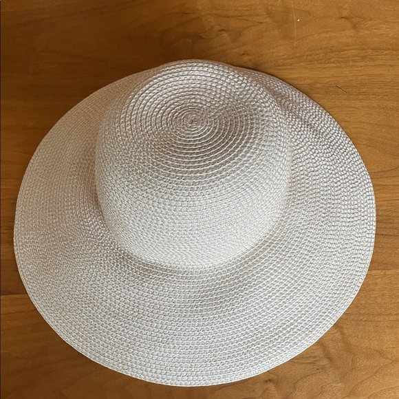 Eric Javits Hampton Cream Wide-Brim Hat SPF 50 - Picture 7 of 8